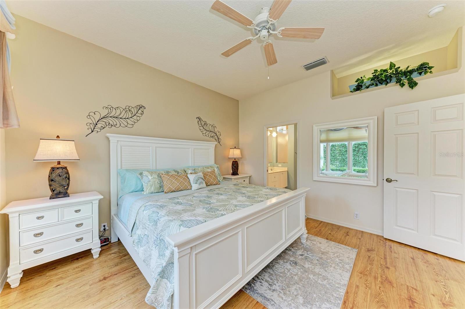 8636 54TH AVENUE CIR E