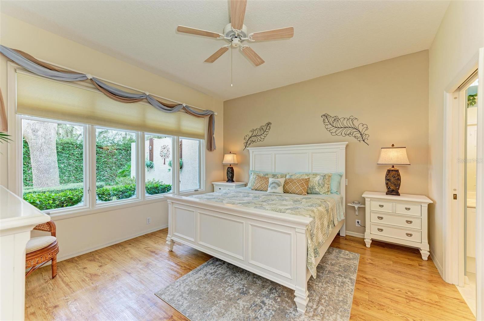 8636 54TH AVENUE CIR E