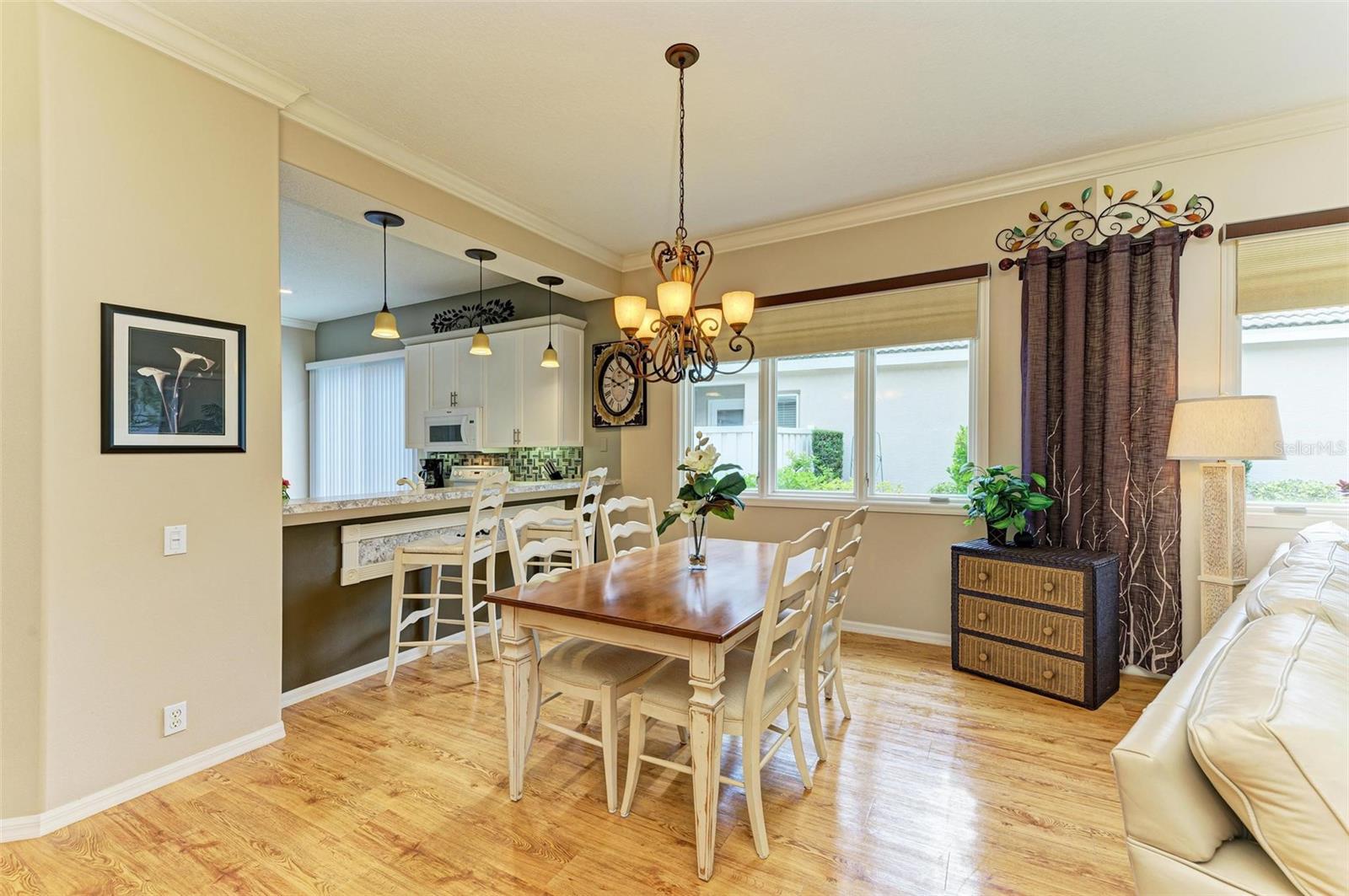 8636 54TH AVENUE CIR E