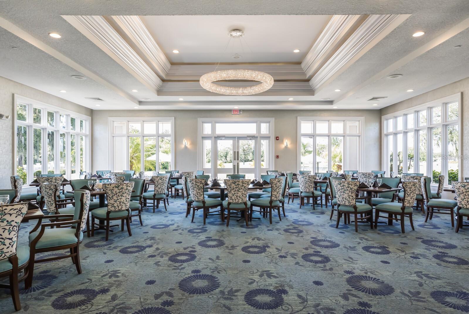 8636 54TH AVENUE CIR E