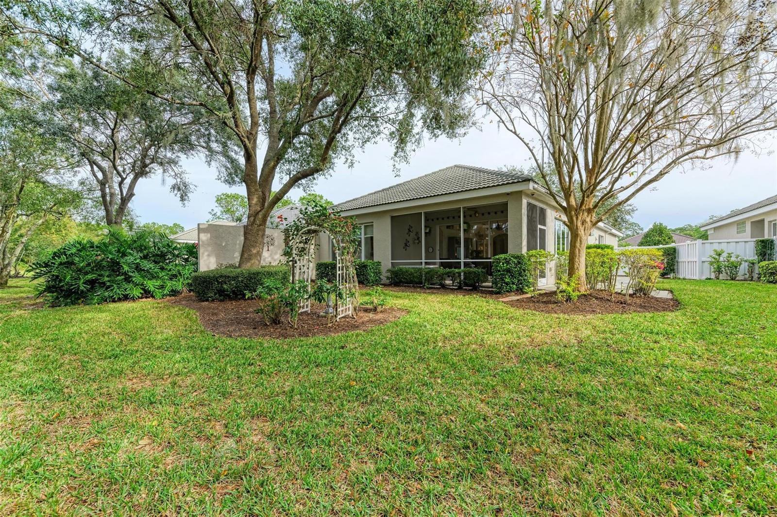 8636 54TH AVENUE CIR E