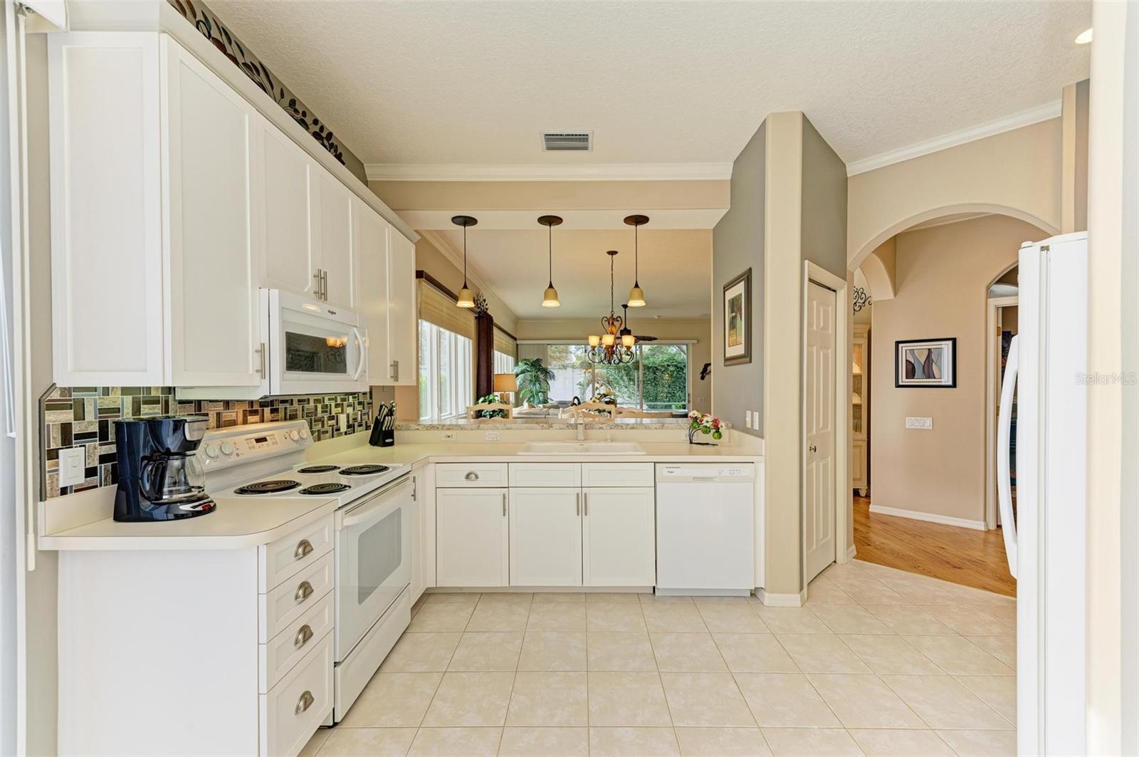 8636 54TH AVENUE CIR E