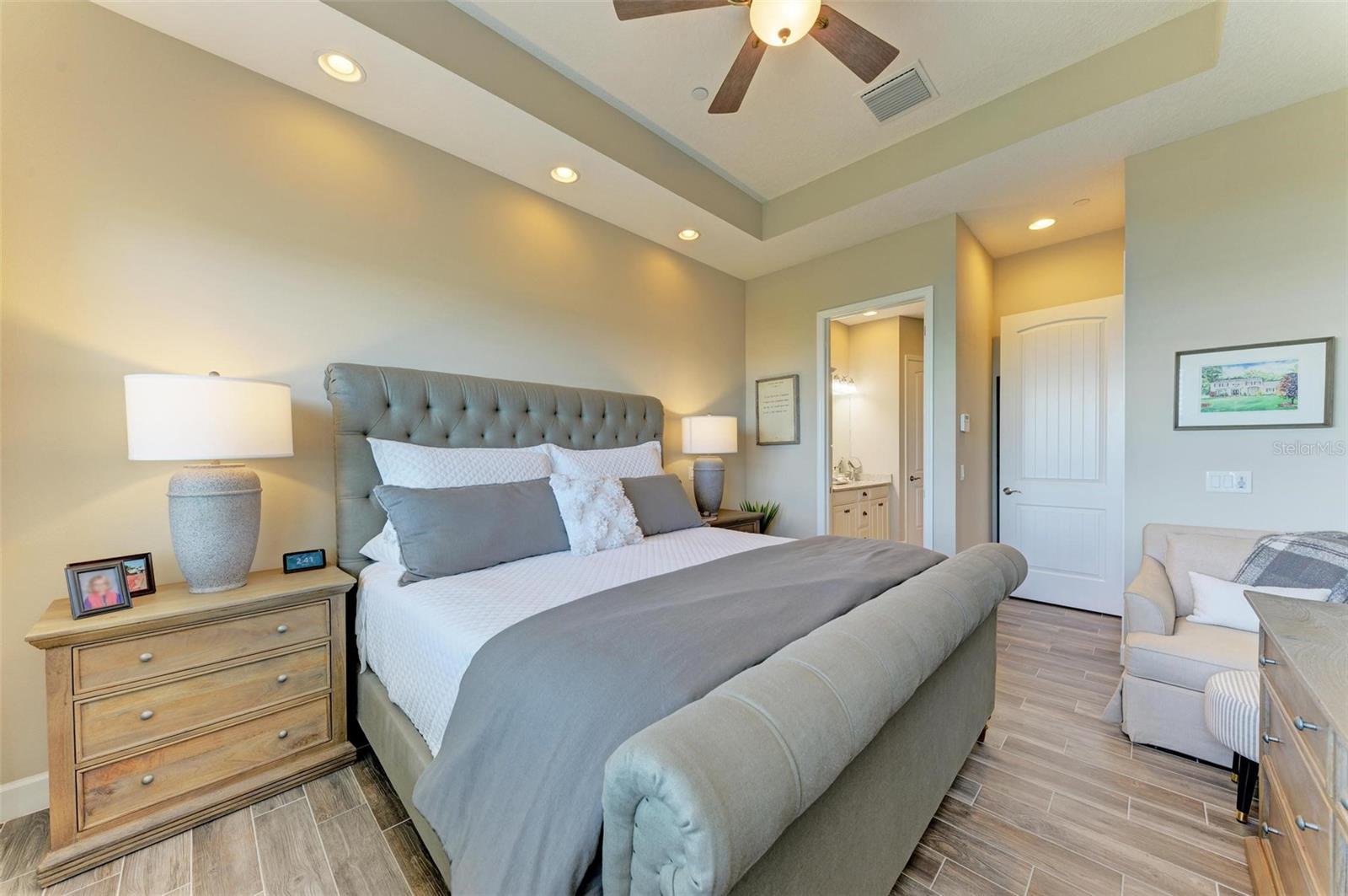 366 COMPASS POINT DR #201
