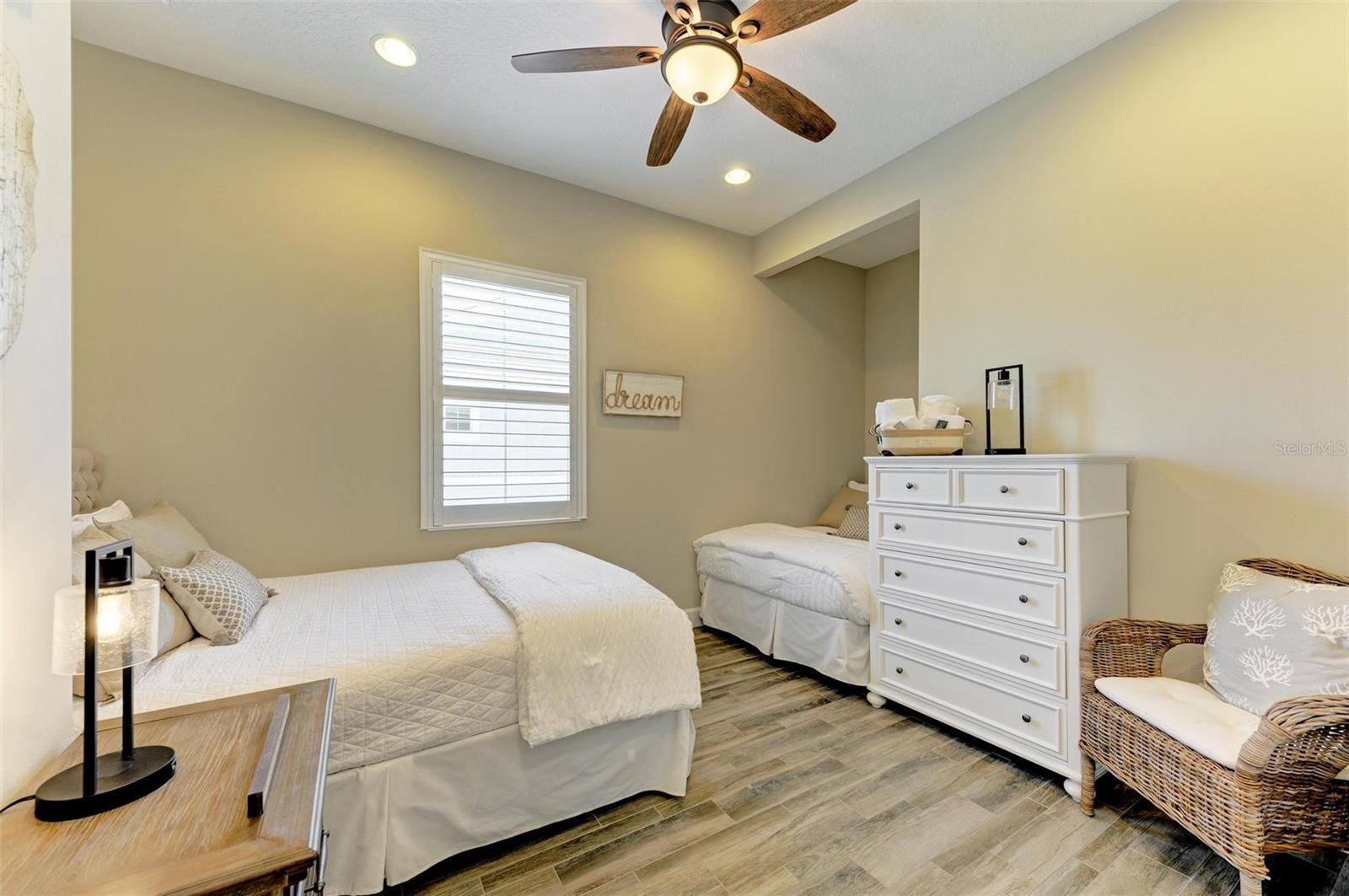 366 COMPASS POINT DR #201