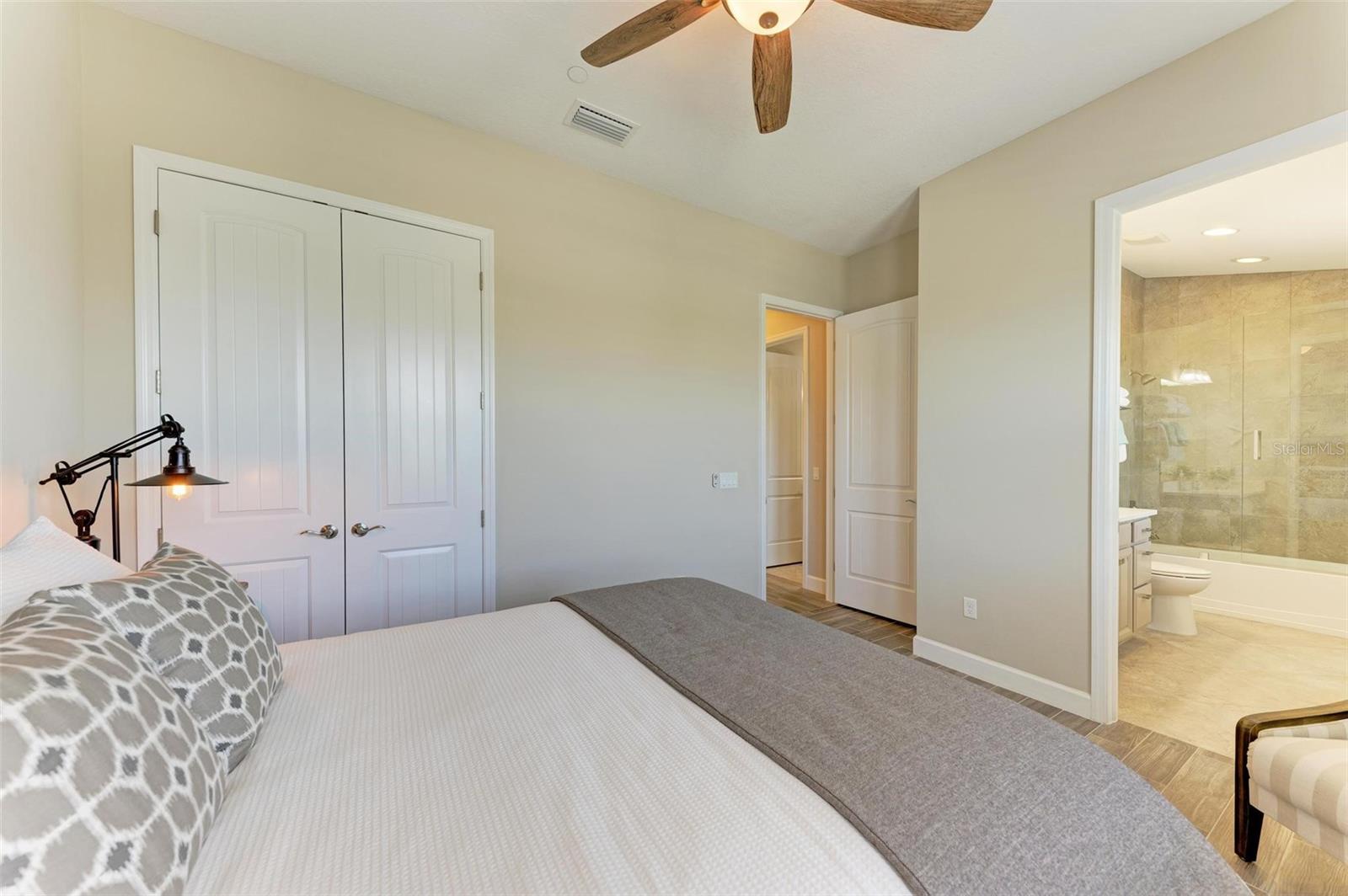 366 COMPASS POINT DR #201