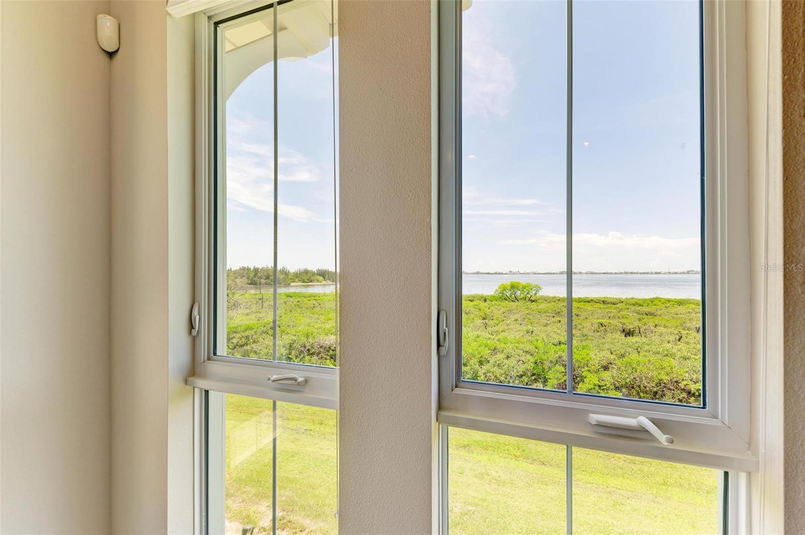 366 COMPASS POINT DR #201