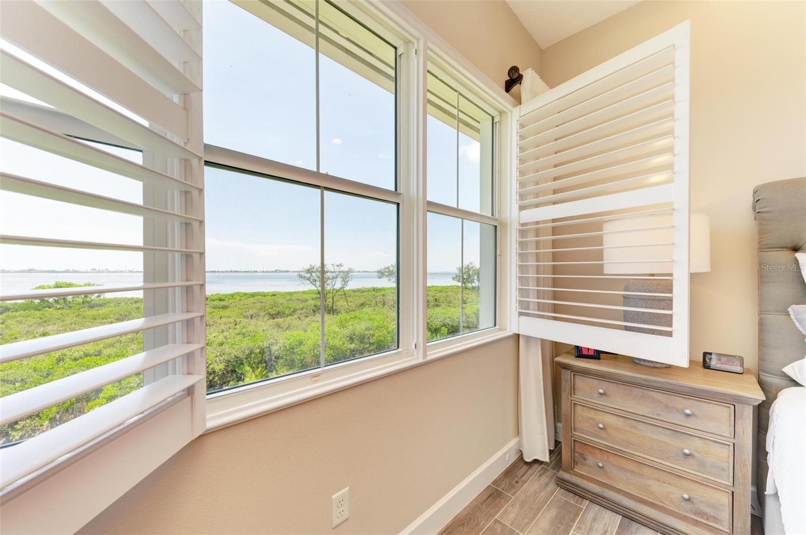 366 COMPASS POINT DR #201
