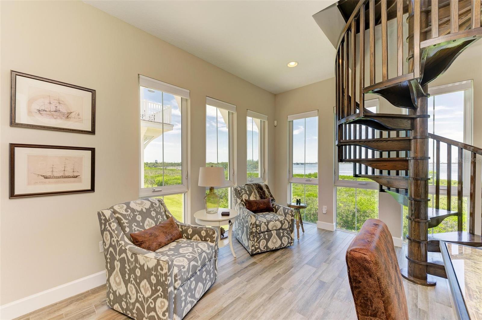 366 COMPASS POINT DR #201
