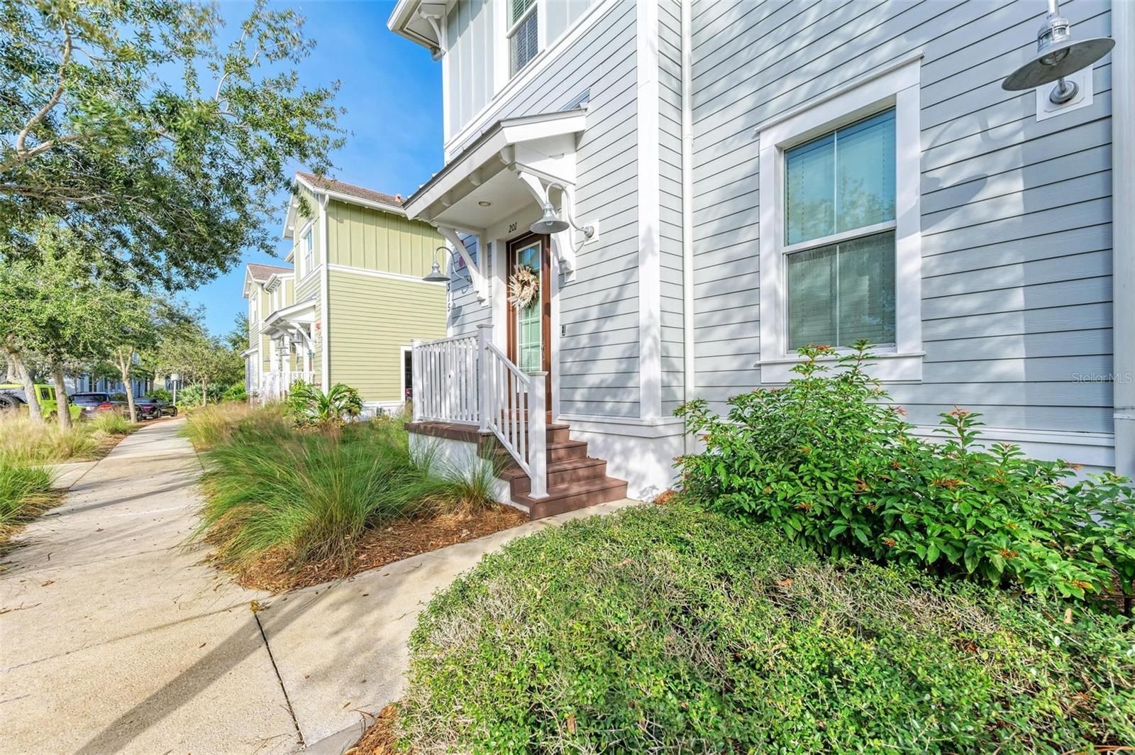 315 SAPPHIRE LAKE DR #201