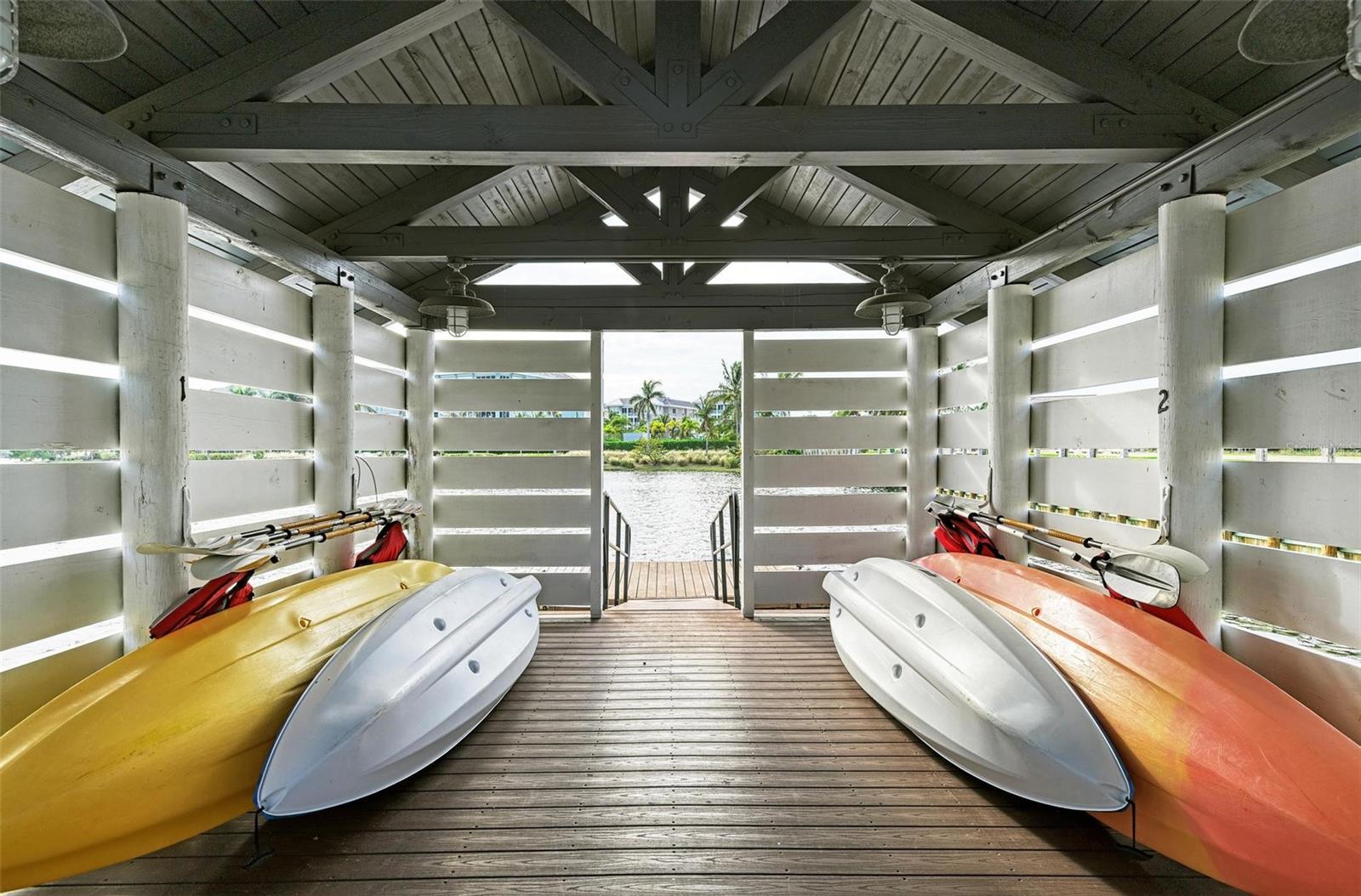 315 SAPPHIRE LAKE DR #201