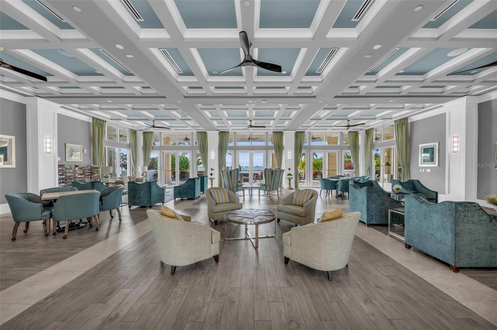 315 SAPPHIRE LAKE DR #201