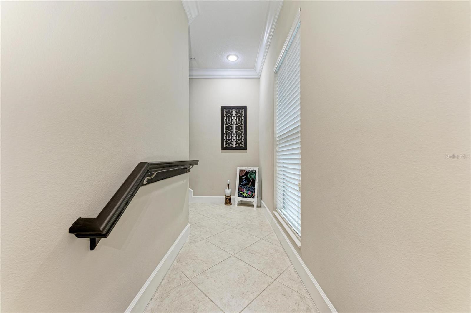 315 SAPPHIRE LAKE DR #201