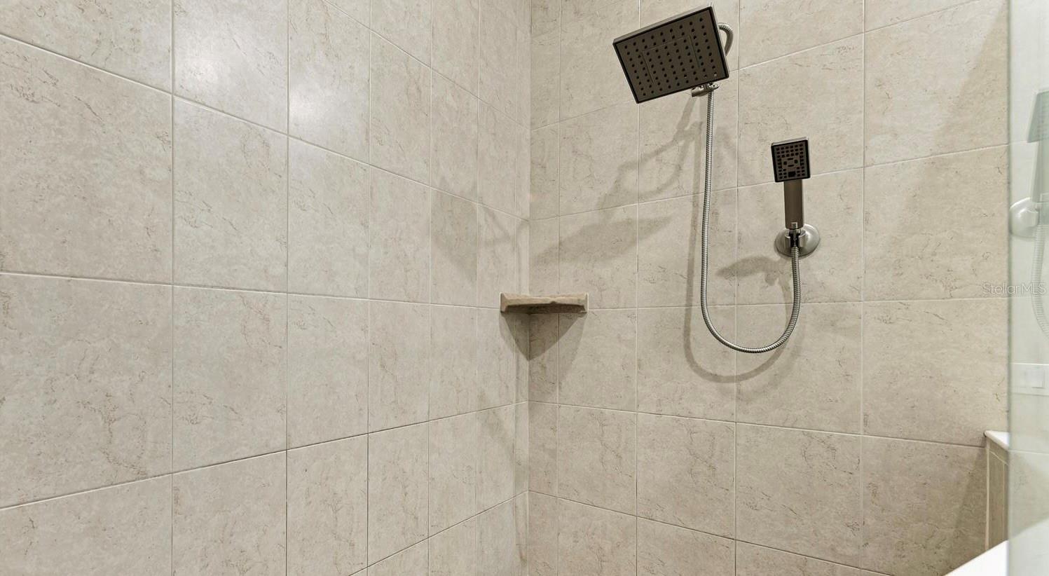 315 SAPPHIRE LAKE DR #201