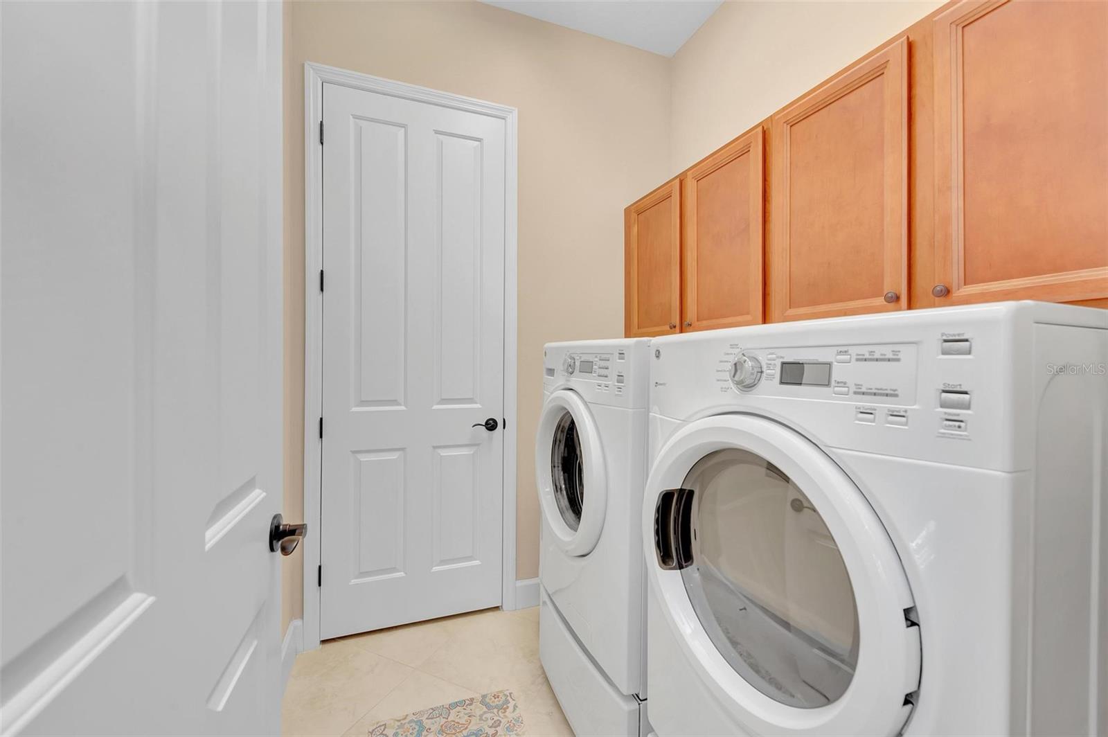 339 COMPASS POINT DR #201