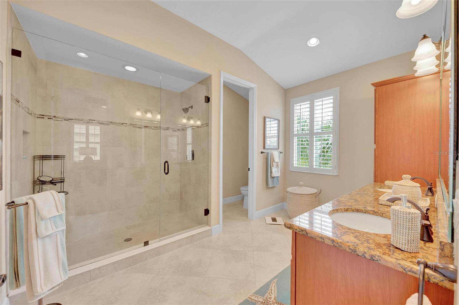 339 COMPASS POINT DR #201