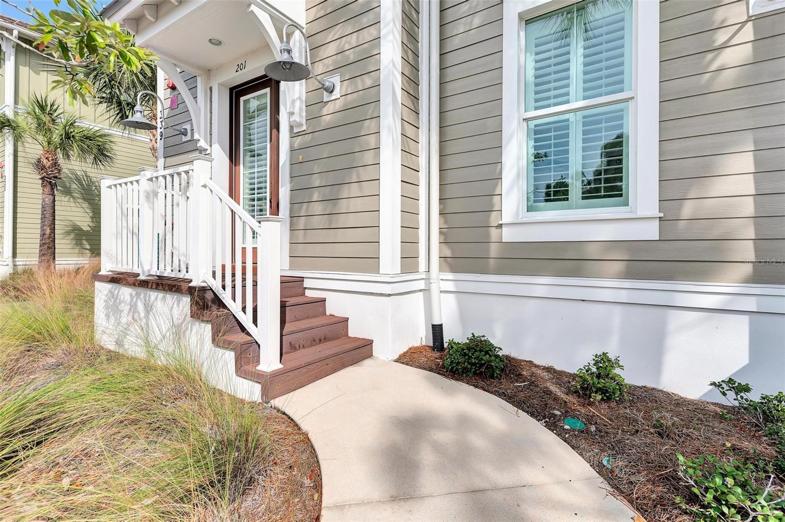 339 COMPASS POINT DR #201