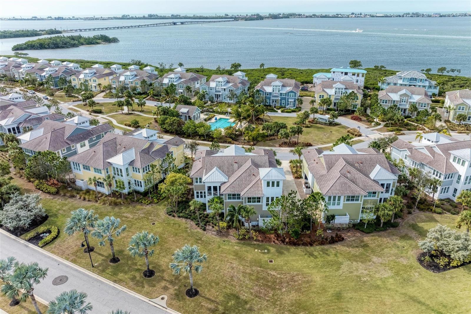 339 COMPASS POINT DR #201