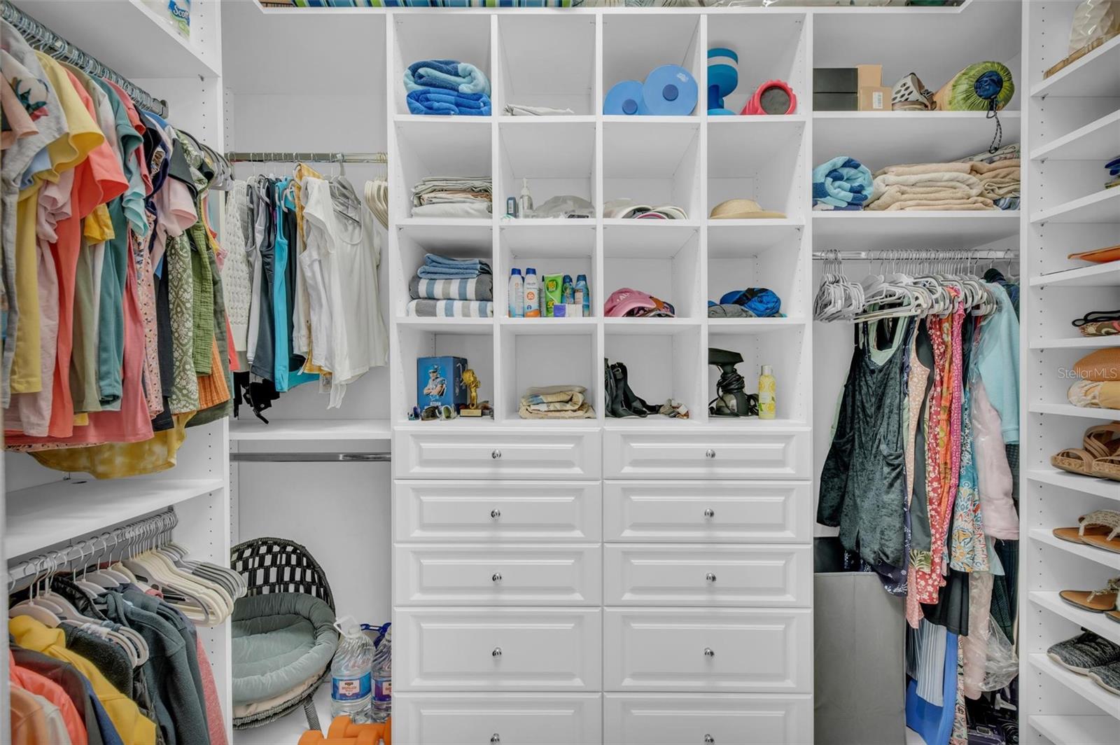 271 SAPPHIRE LAKE DR #101