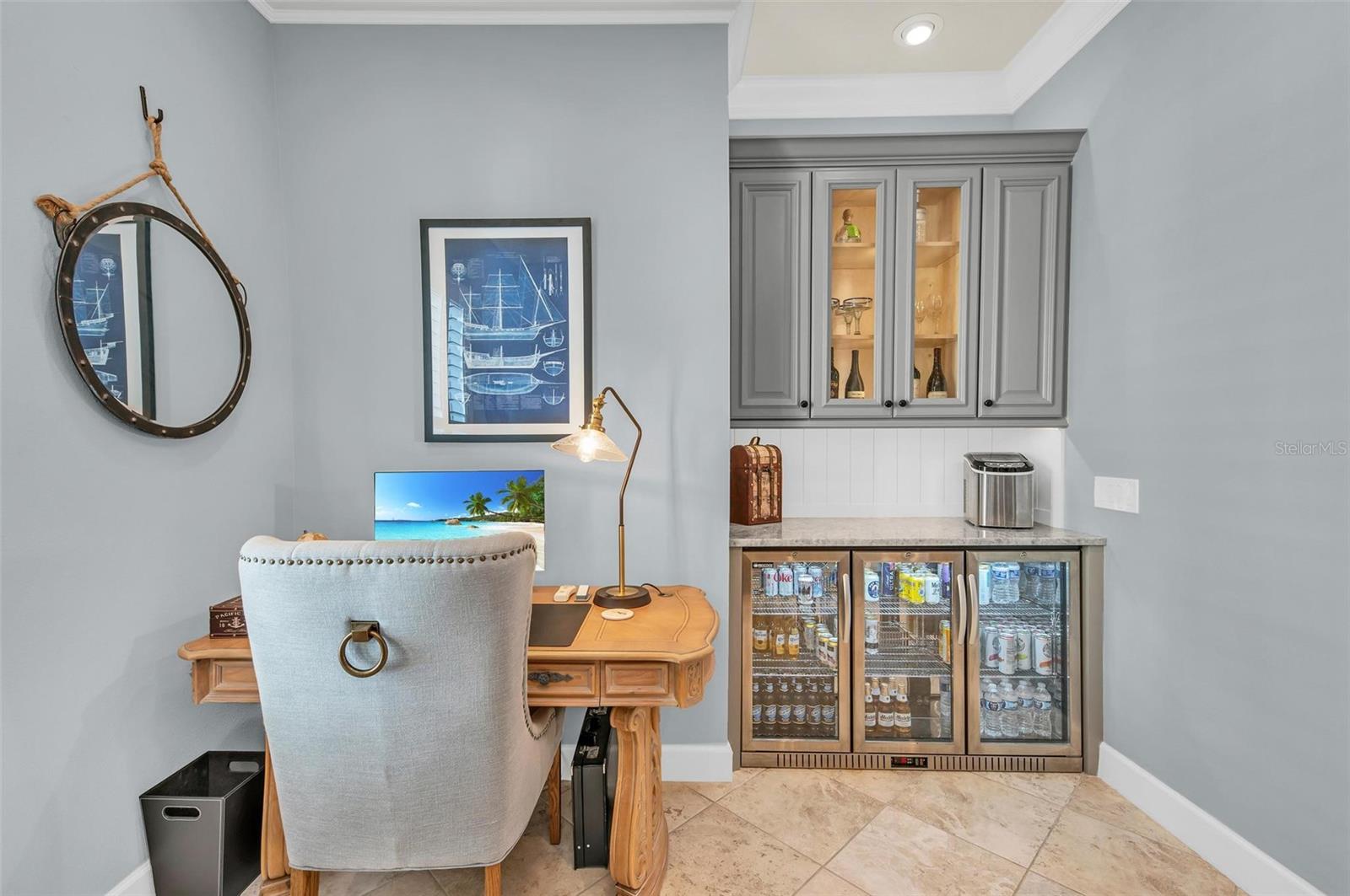 271 SAPPHIRE LAKE DR #101