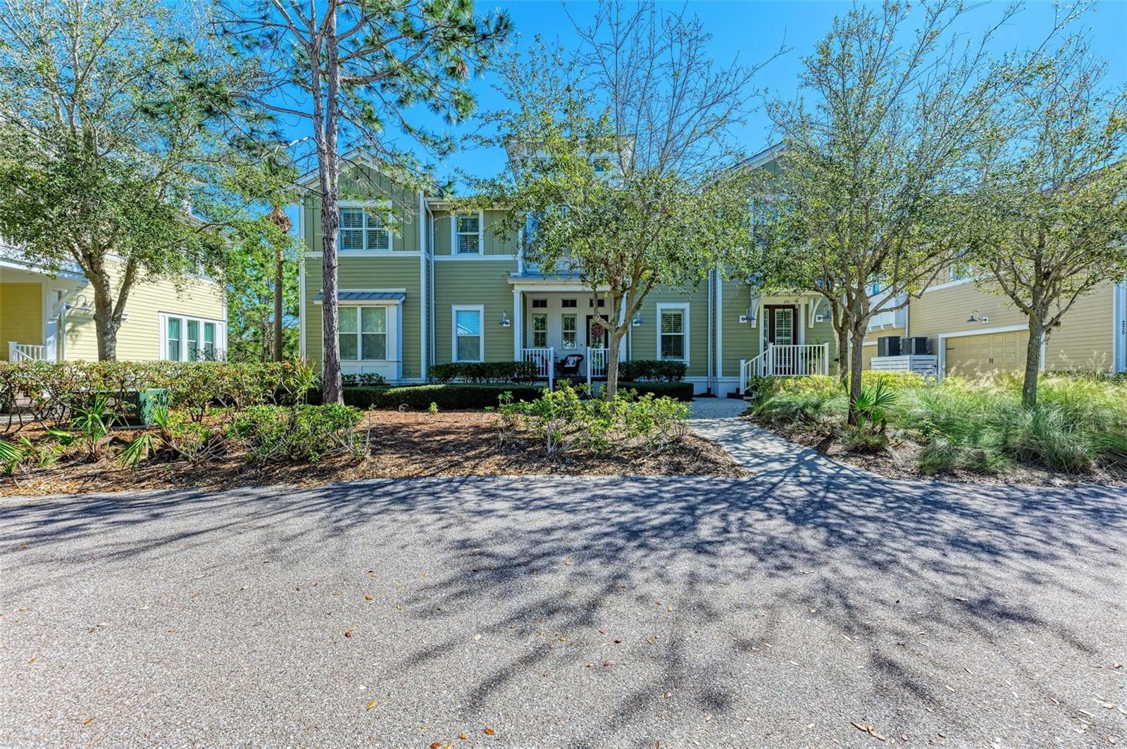 271 SAPPHIRE LAKE DR #101