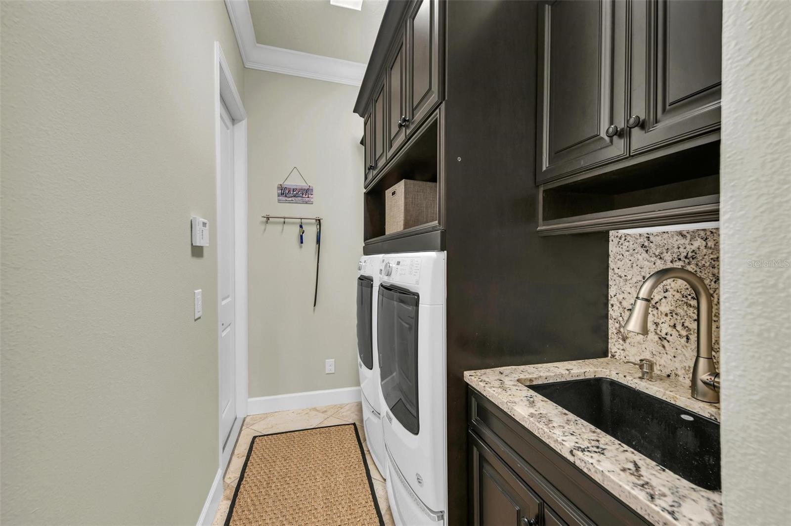 271 SAPPHIRE LAKE DR #101