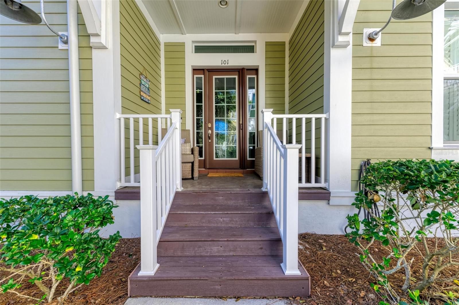 271 SAPPHIRE LAKE DR #101