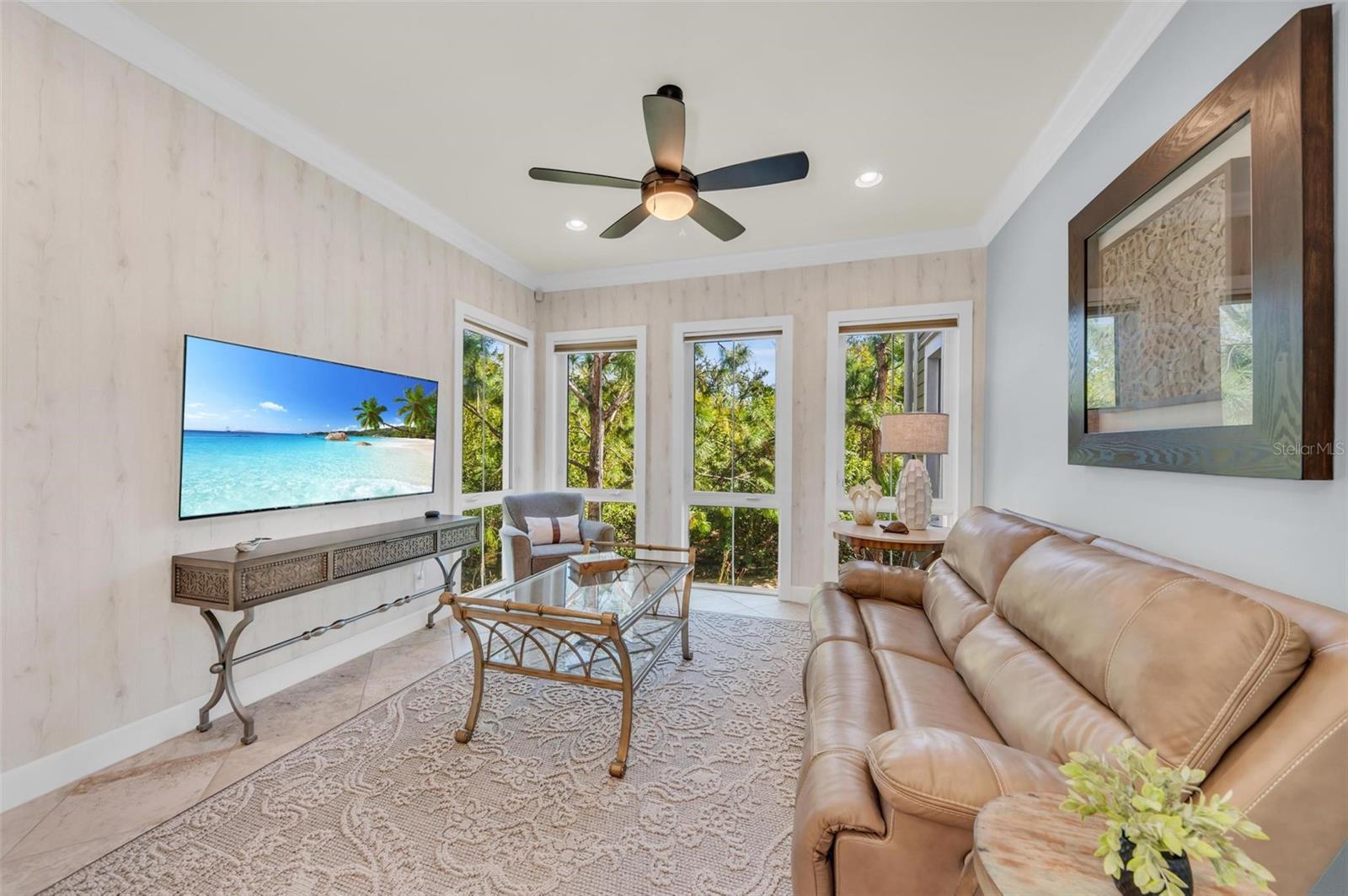 271 SAPPHIRE LAKE DR #101