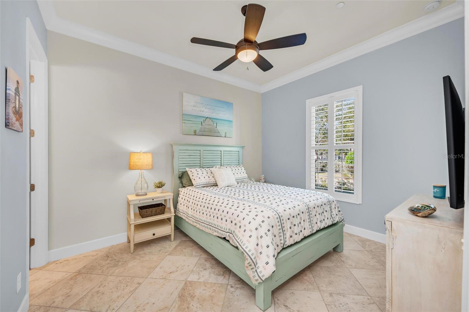 271 SAPPHIRE LAKE DR #101