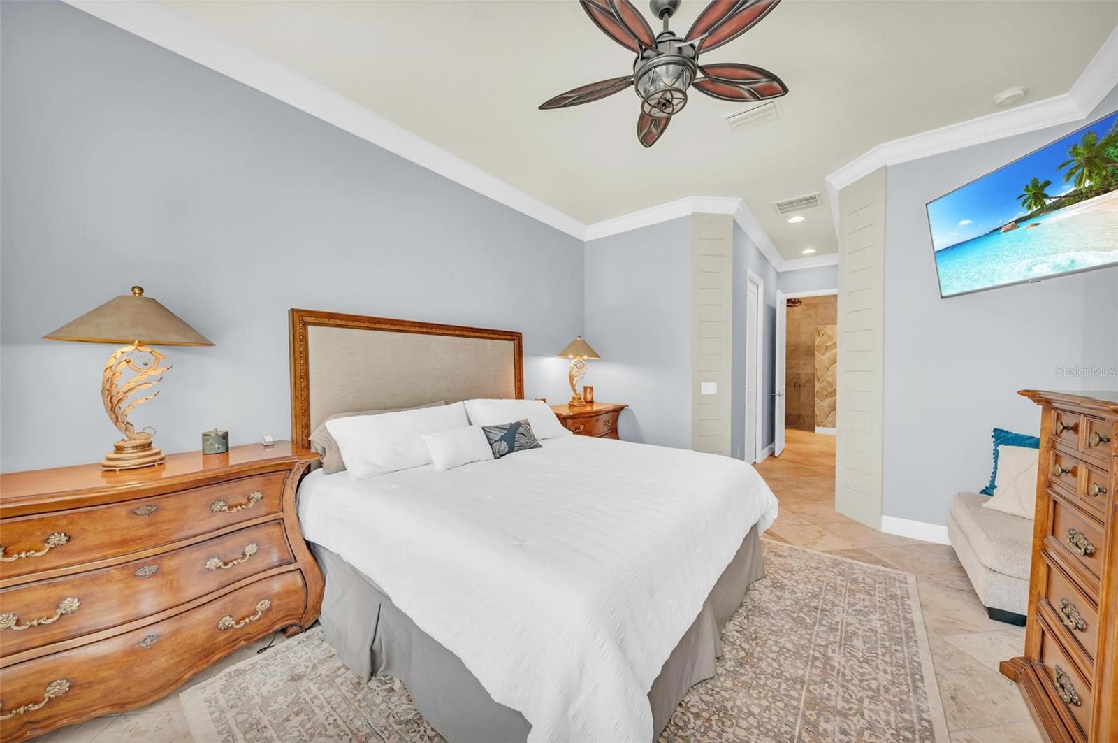 271 SAPPHIRE LAKE DR #101