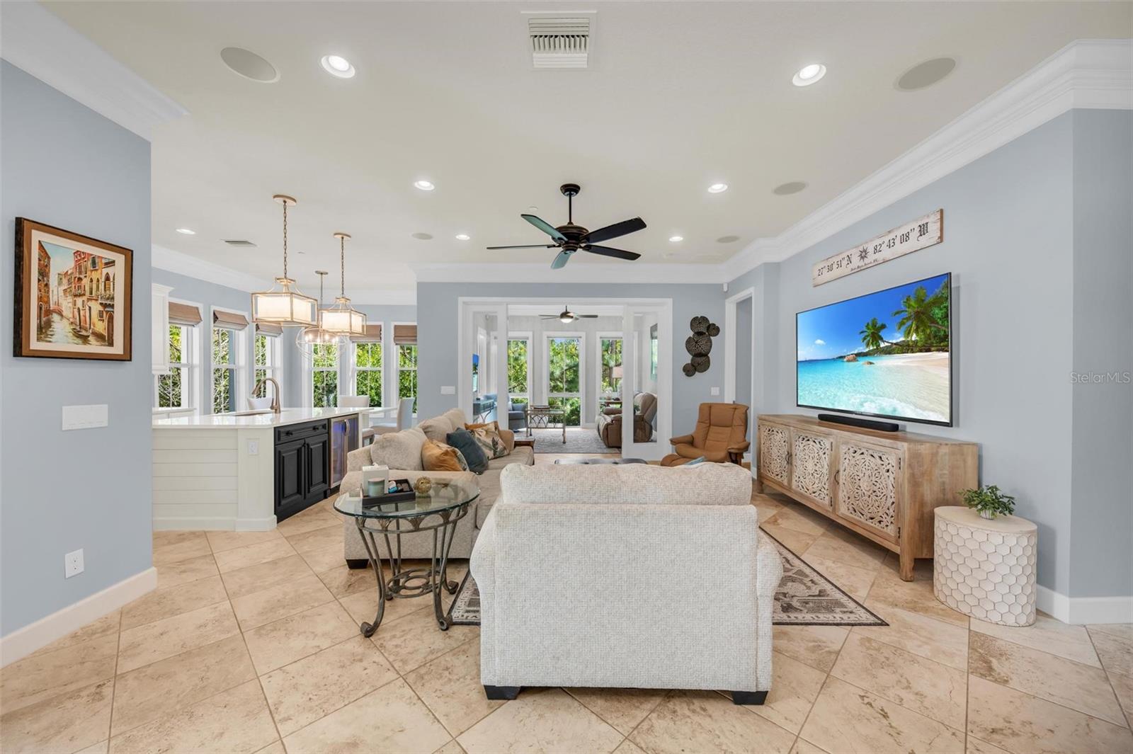 271 SAPPHIRE LAKE DR #101