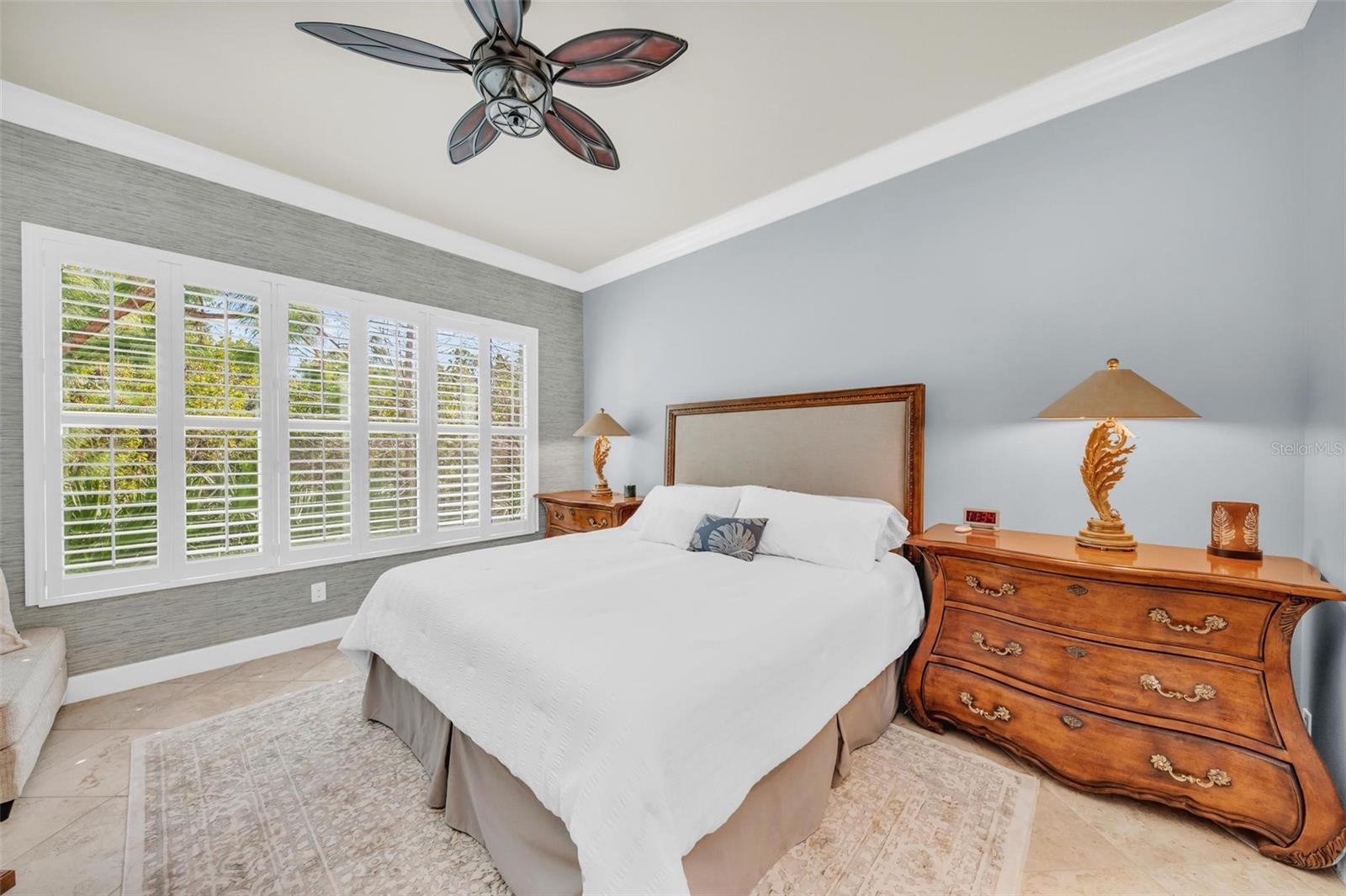 271 SAPPHIRE LAKE DR #101