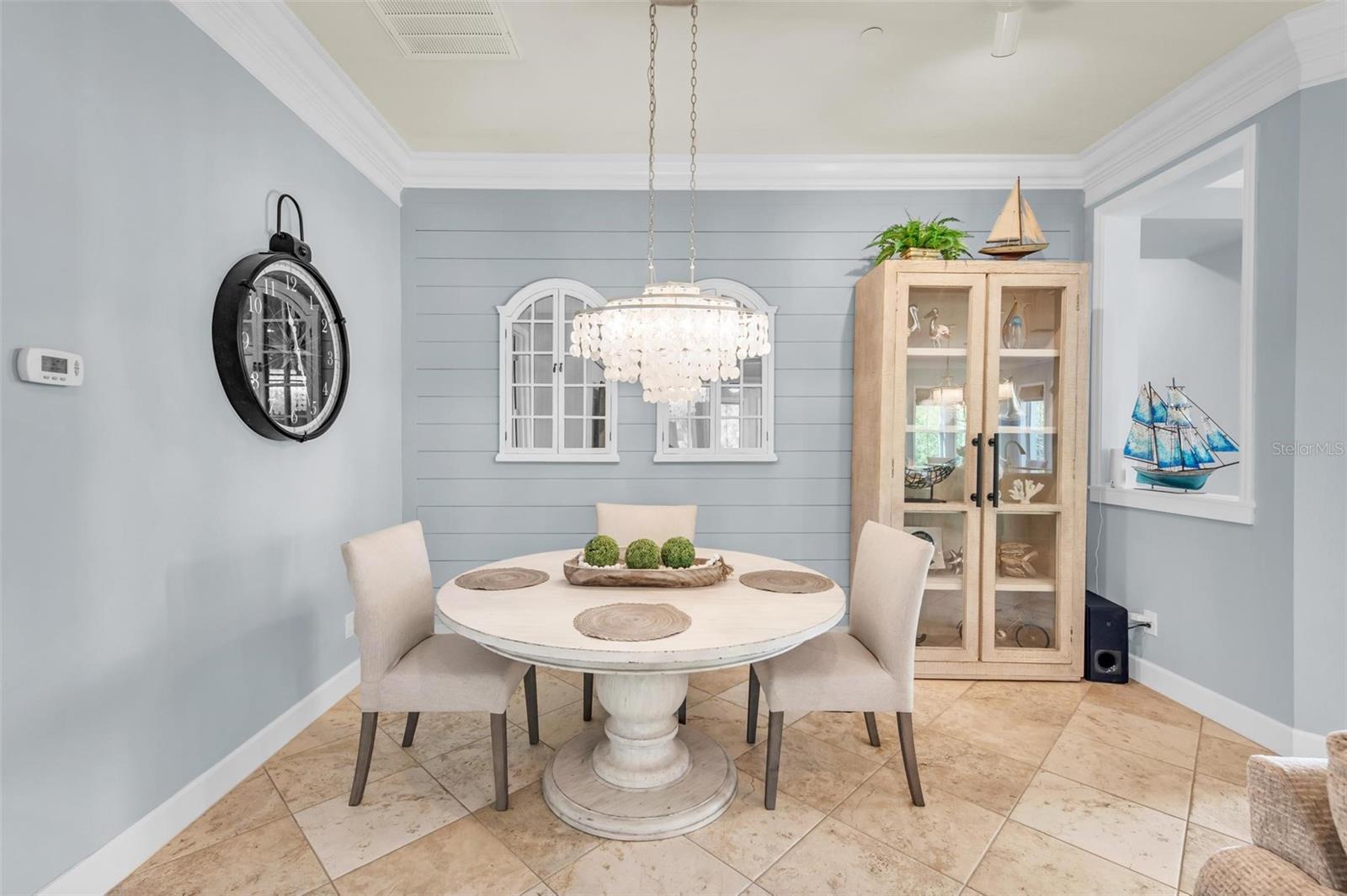 271 SAPPHIRE LAKE DR #101