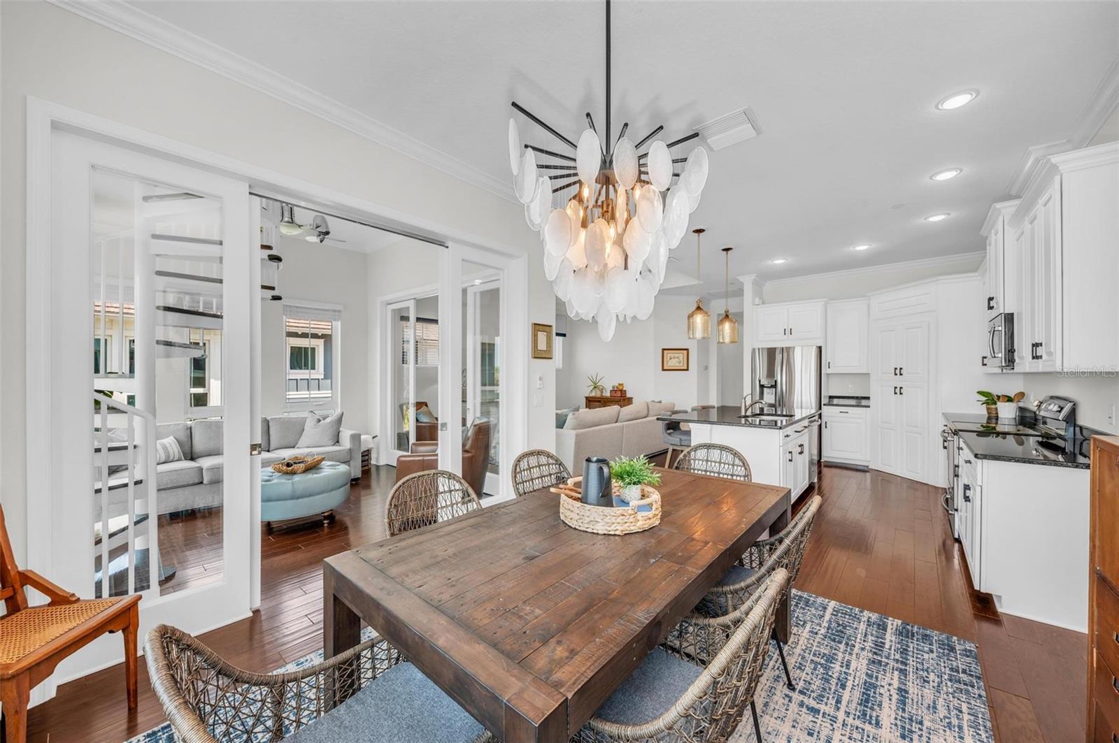 230 SAPPHIRE LAKE DR #201