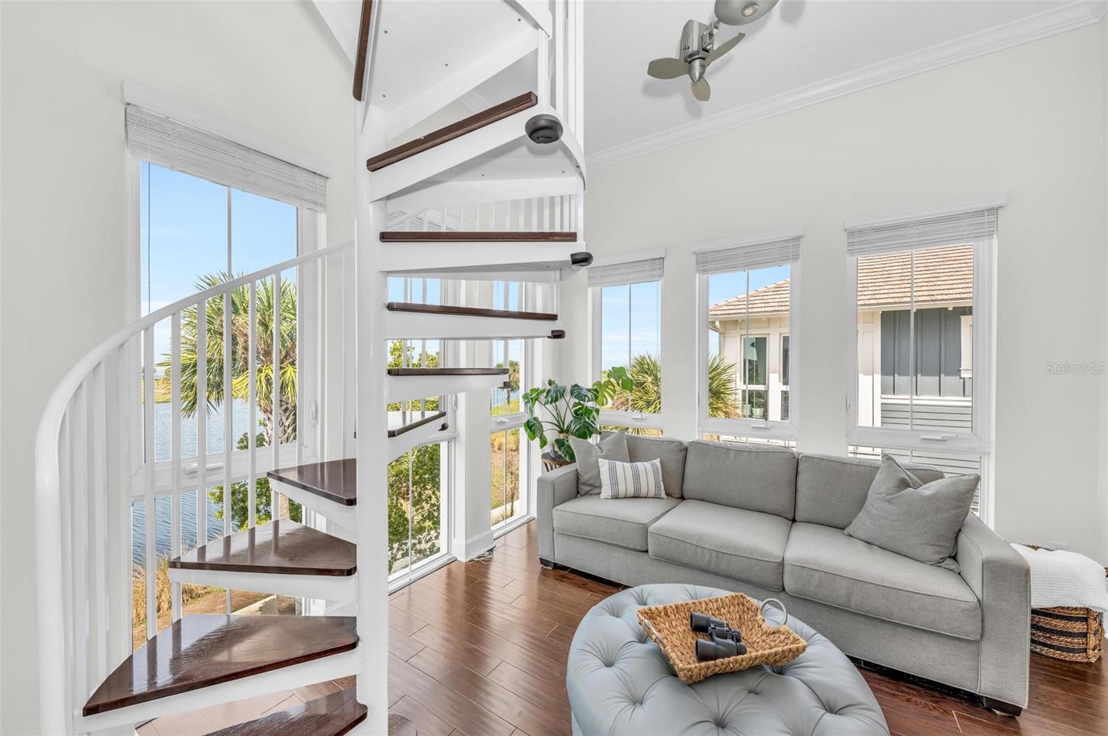 230 SAPPHIRE LAKE DR #201