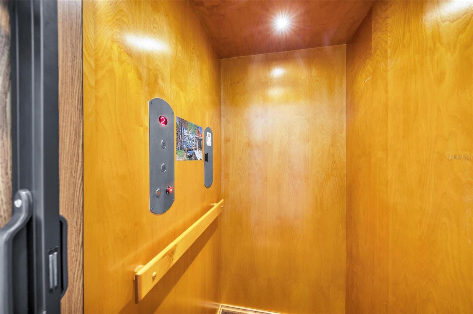 230 SAPPHIRE LAKE DR #201