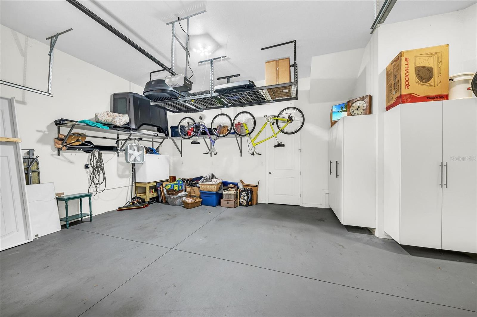 230 SAPPHIRE LAKE DR #201