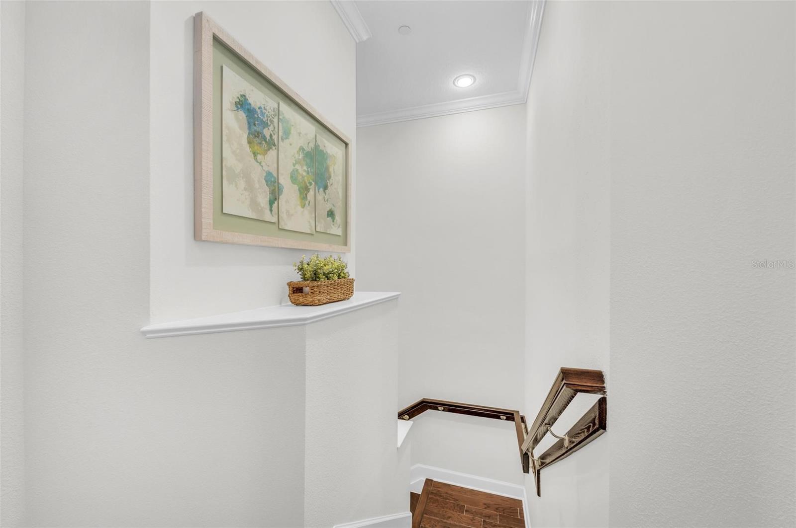 230 SAPPHIRE LAKE DR #201