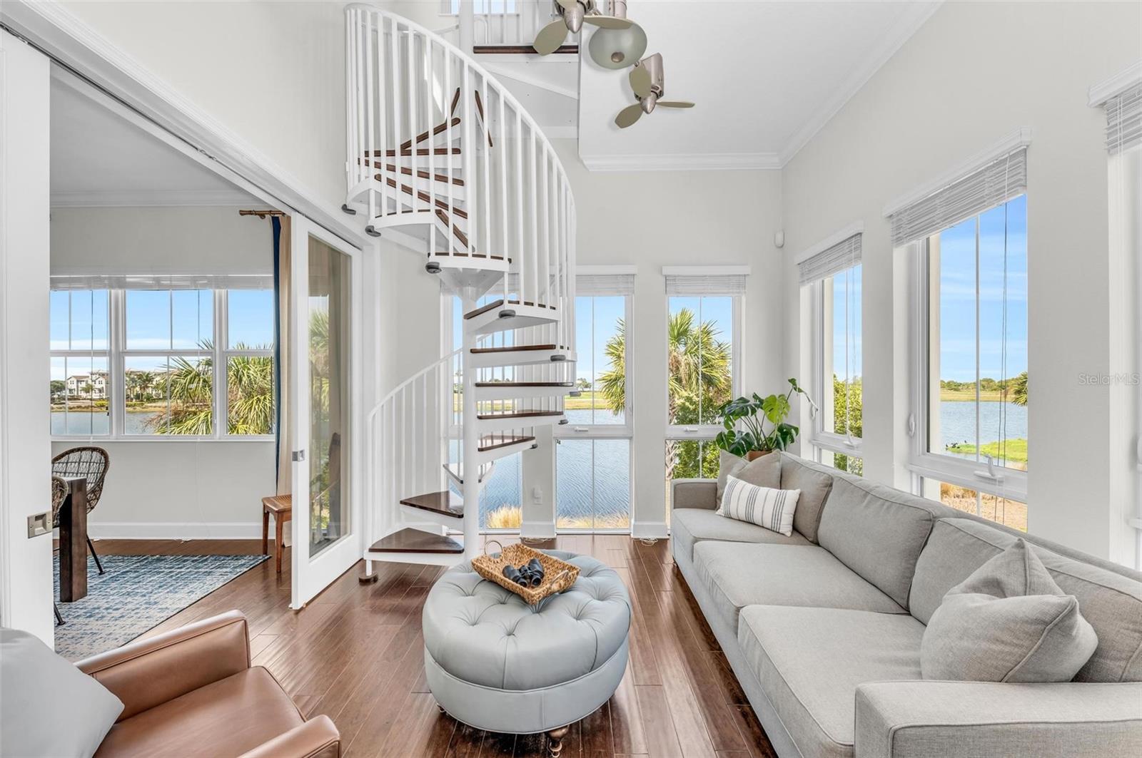 230 SAPPHIRE LAKE DR #201