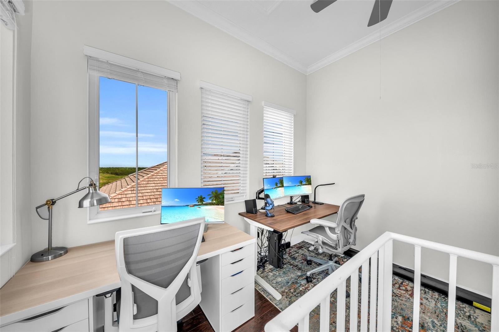 230 SAPPHIRE LAKE DR #201