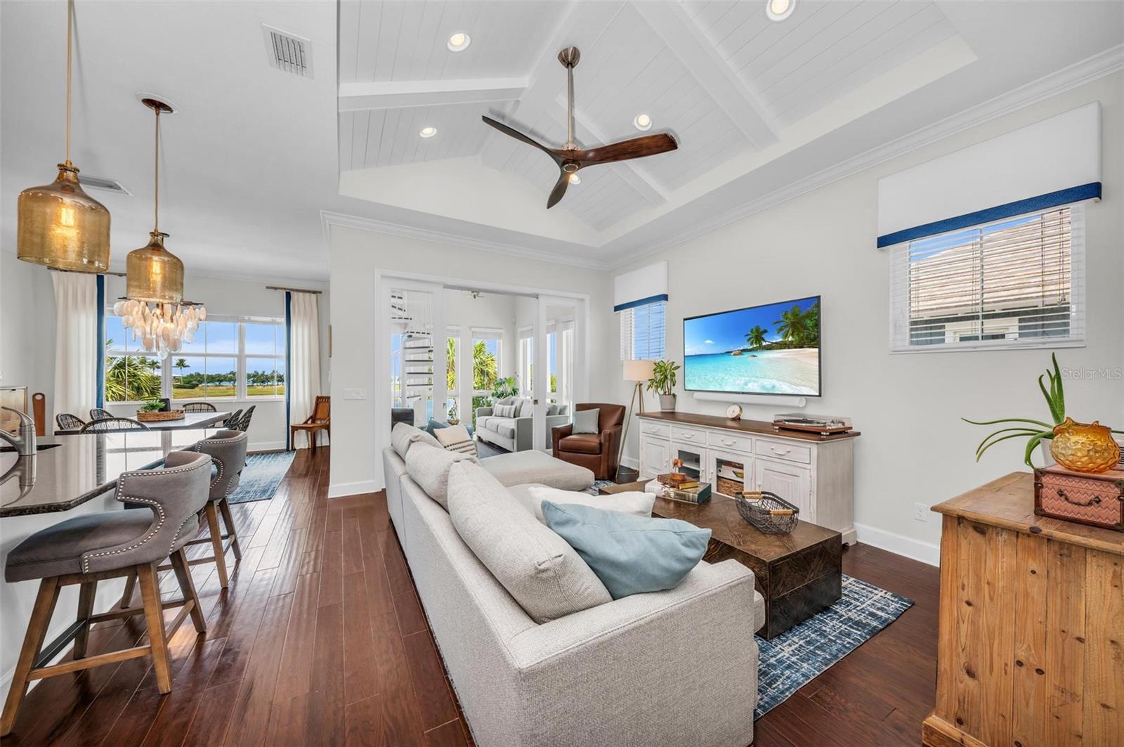 230 SAPPHIRE LAKE DR #201