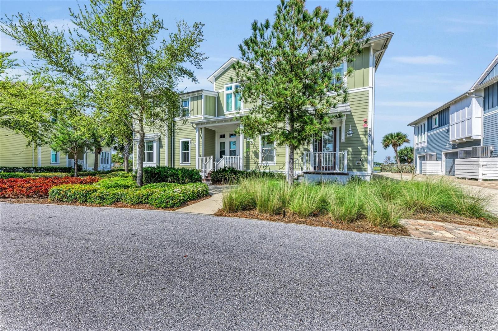 230 SAPPHIRE LAKE DR #201