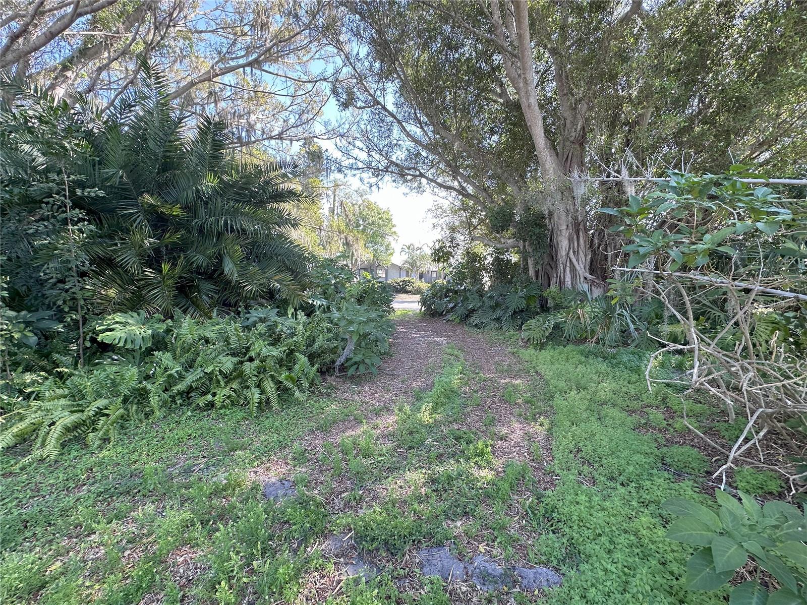 2114 PALMA SOLA BLVD