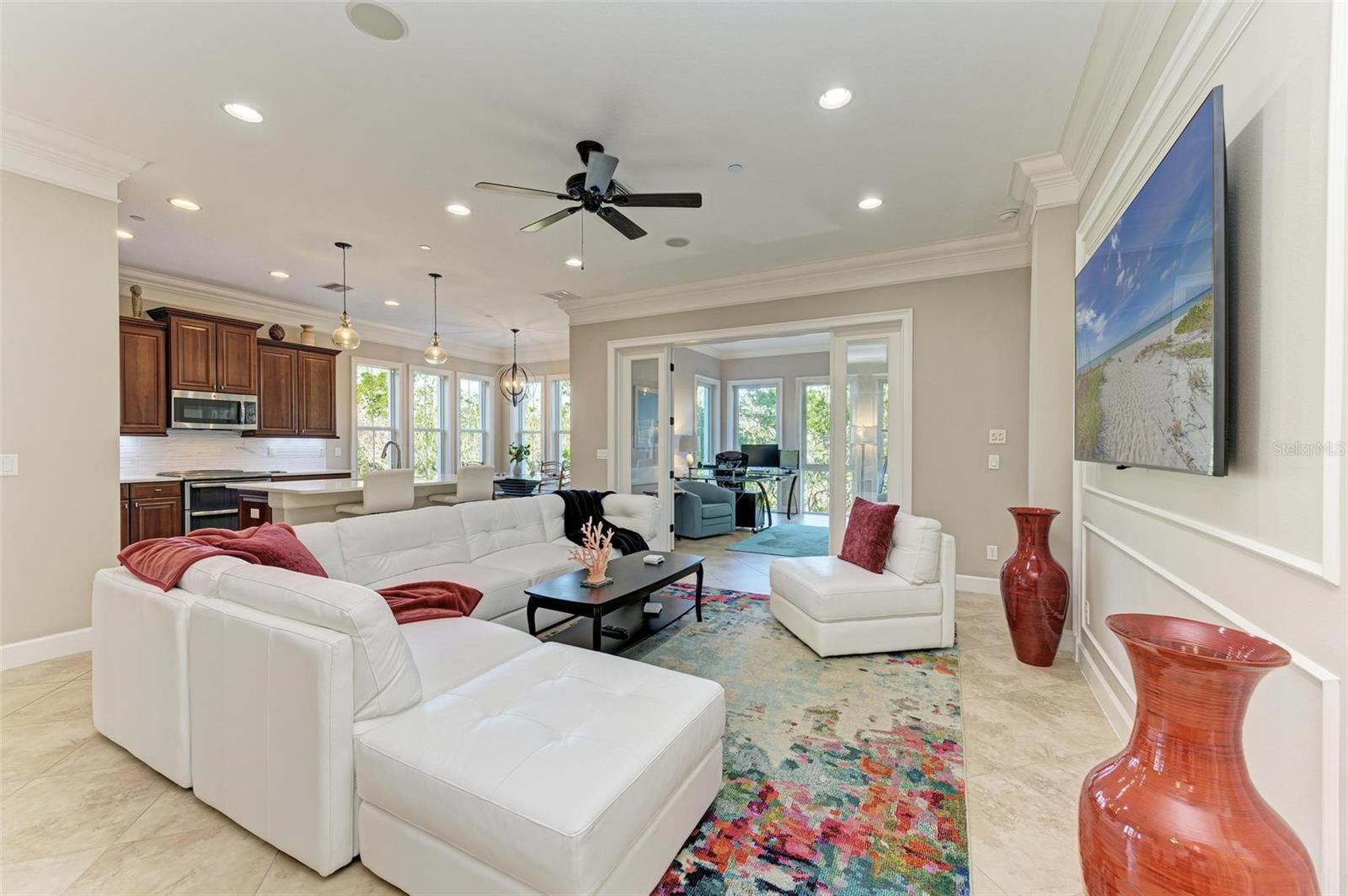 321 SAPPHIRE LAKE DR #101