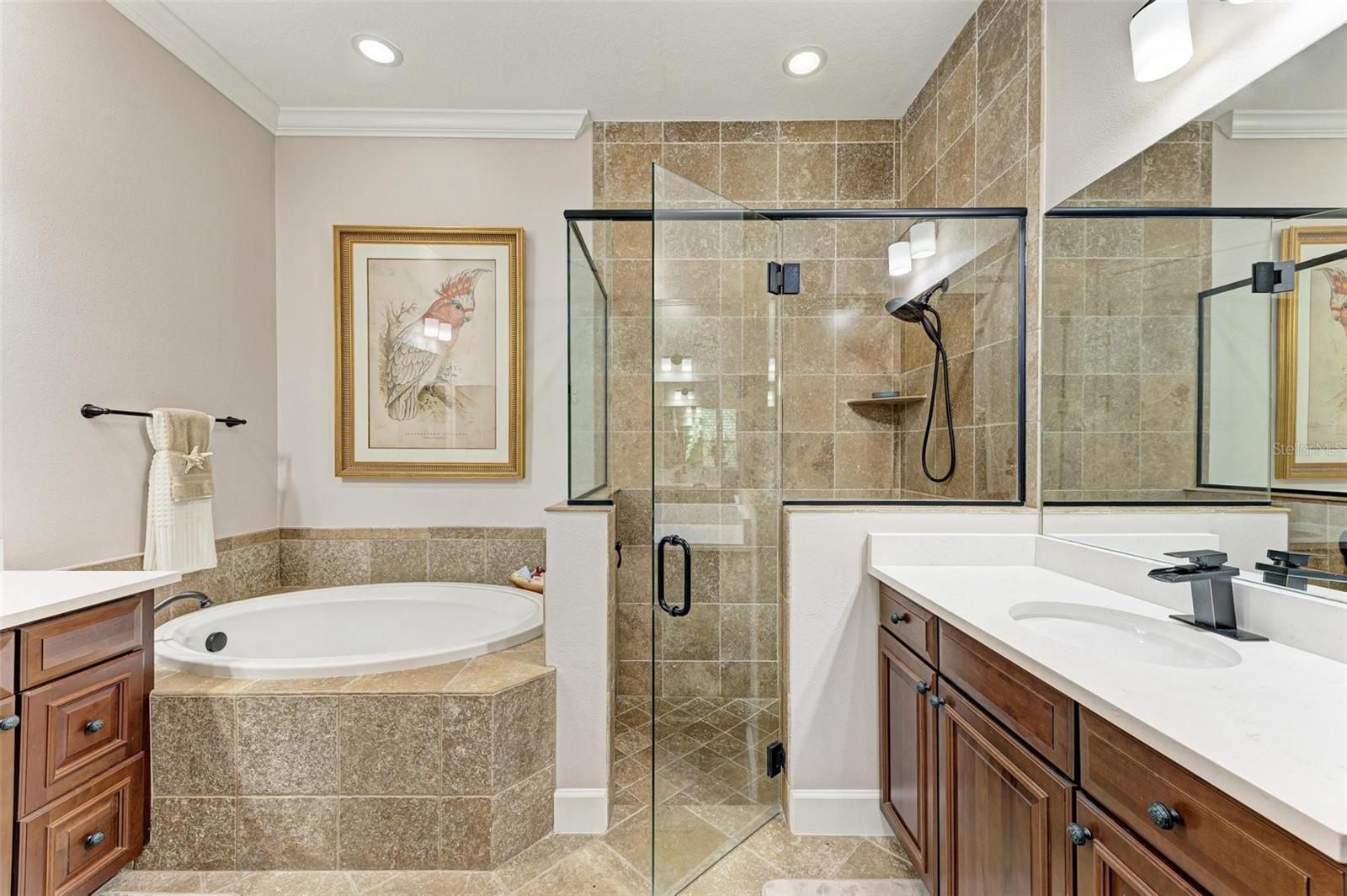 321 SAPPHIRE LAKE DR #101