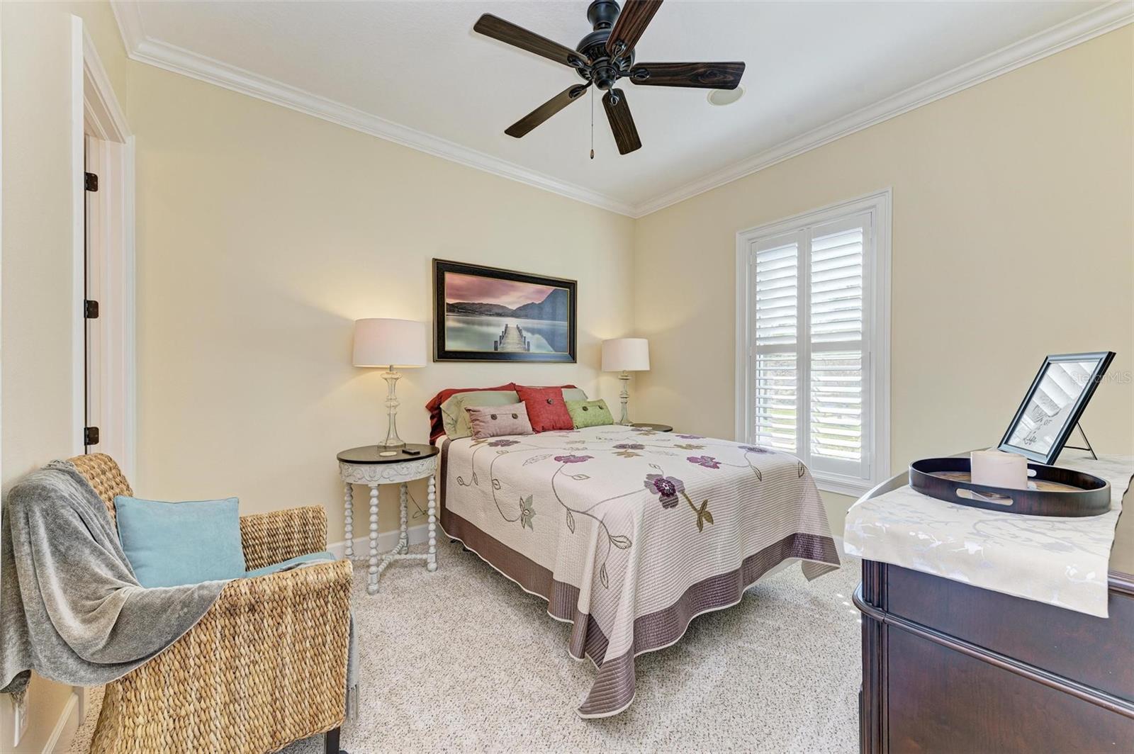 321 SAPPHIRE LAKE DR #101