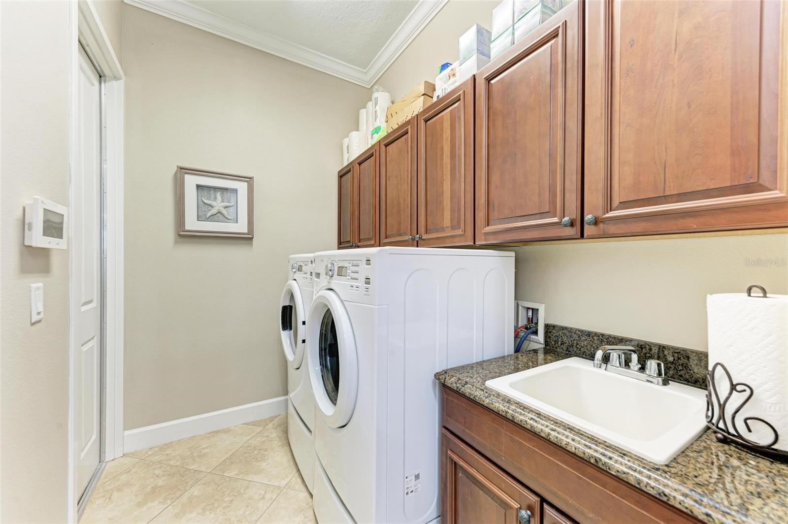 321 SAPPHIRE LAKE DR #101