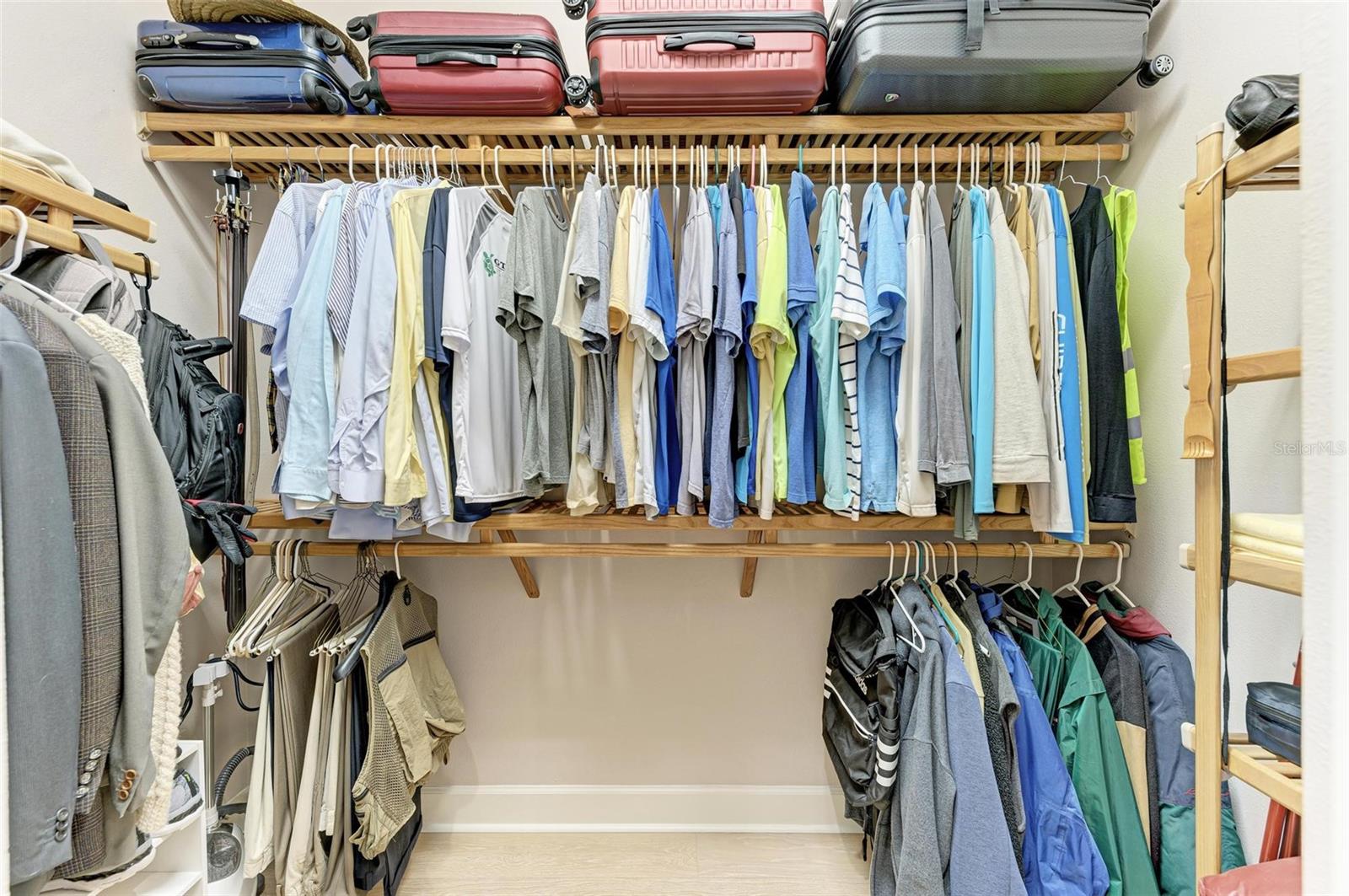 321 SAPPHIRE LAKE DR #101