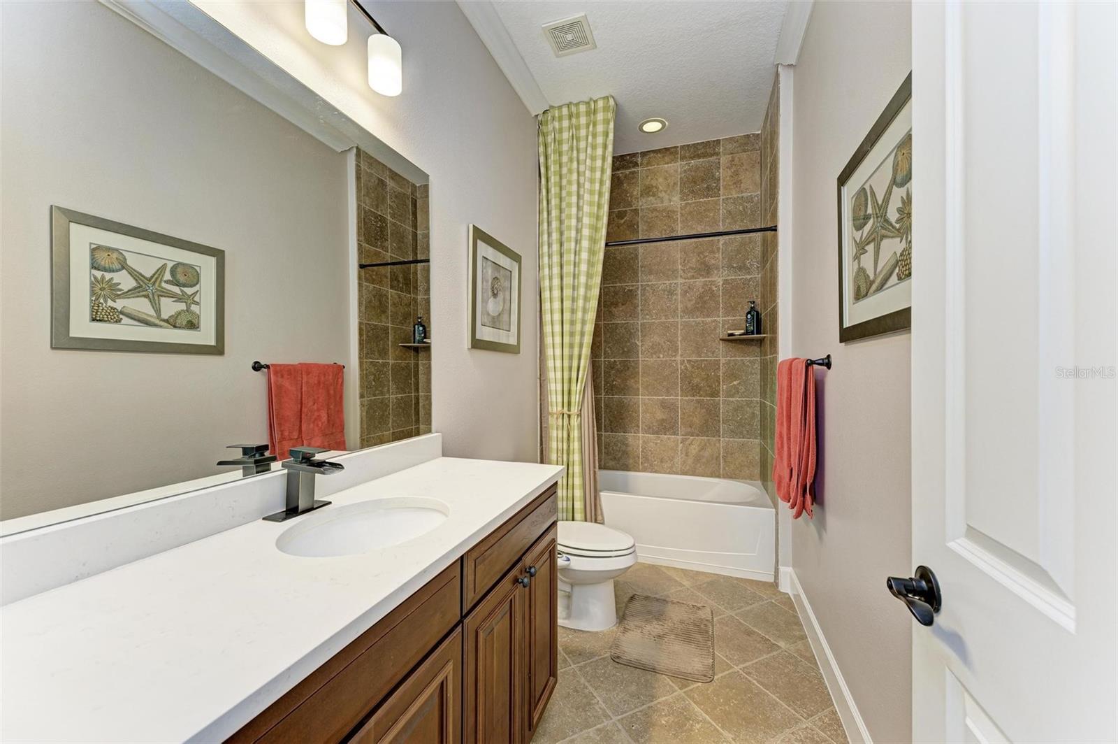 321 SAPPHIRE LAKE DR #101