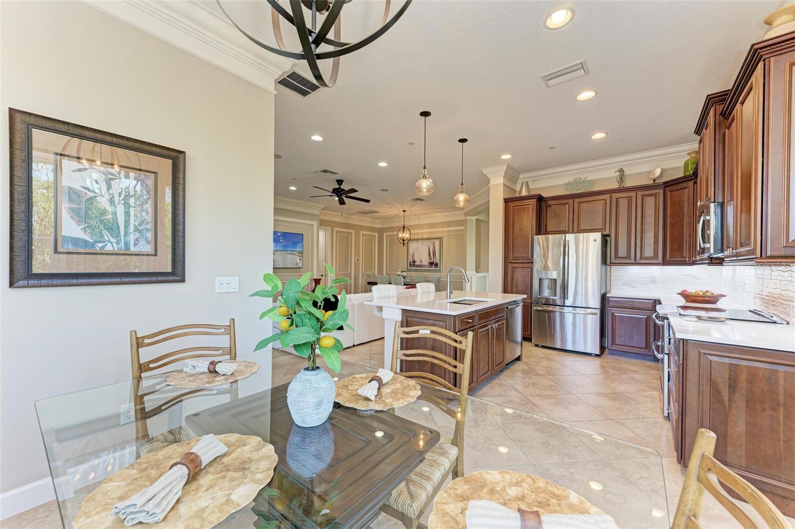 321 SAPPHIRE LAKE DR #101