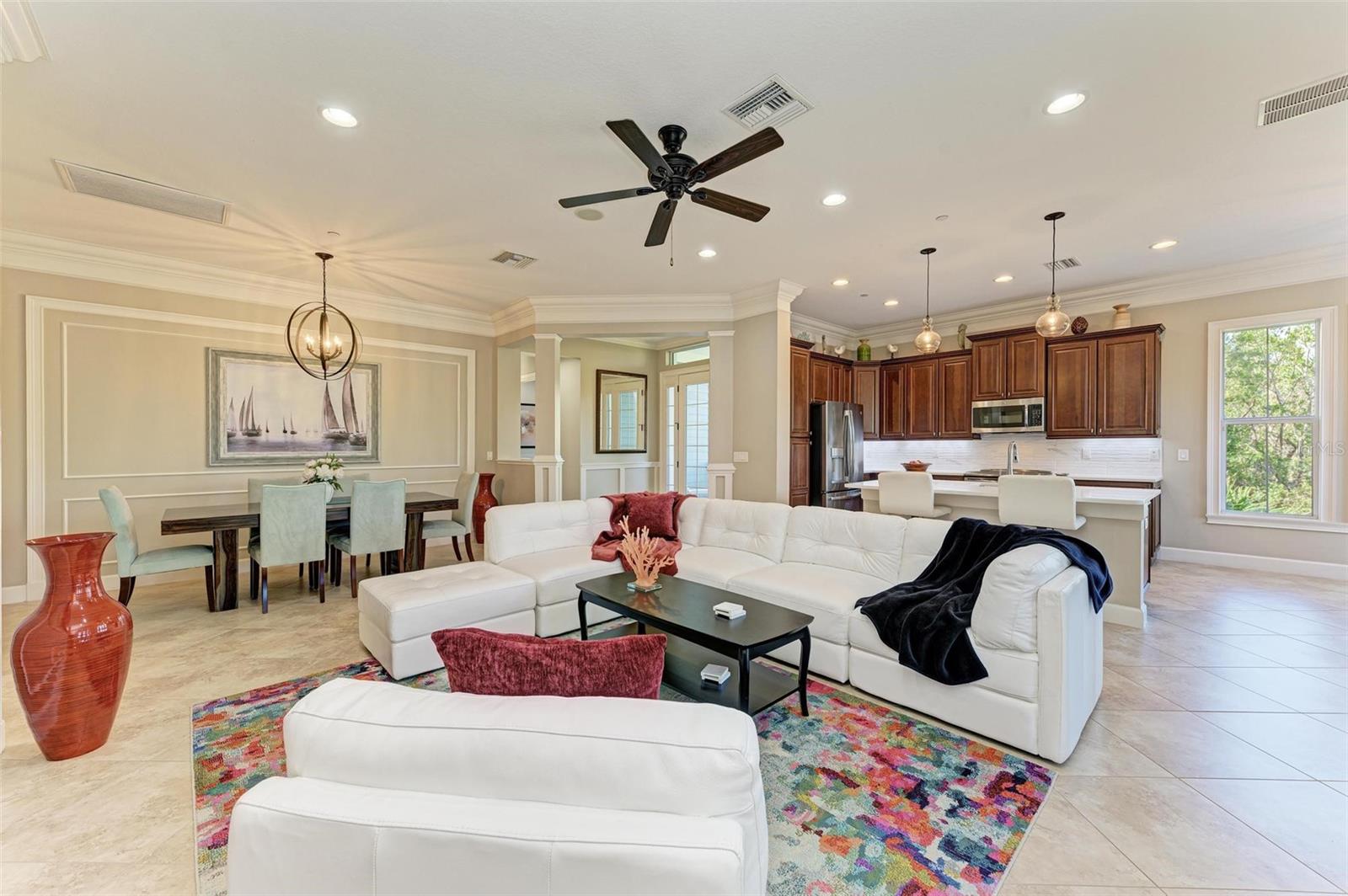 321 SAPPHIRE LAKE DR #101